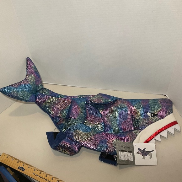 Tricks for Treats Cat or Dog Shark Costume Size Medium - Picture 7 of 7